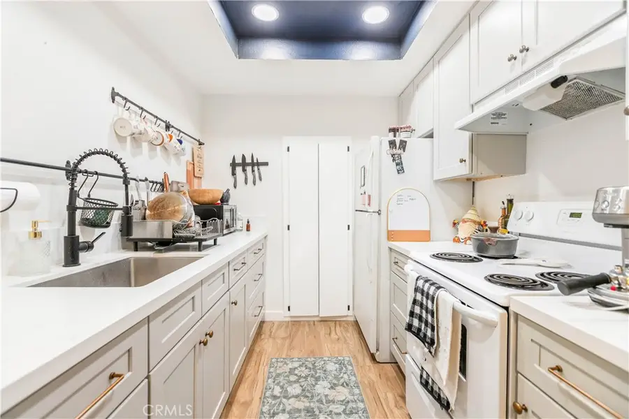 960 East Bonita Ave #14, Pomona, CA 91767 - #2