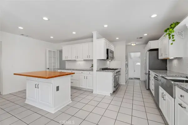 4702 Radnor Avenue, Lakewood, CA 90713