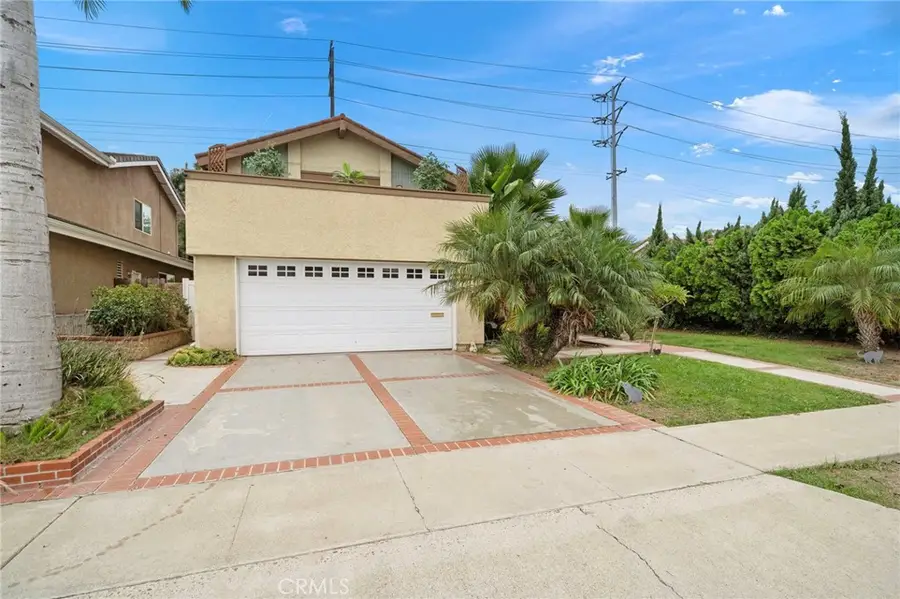 622 W Alpine Avenue, Santa Ana, CA 92707 - #3