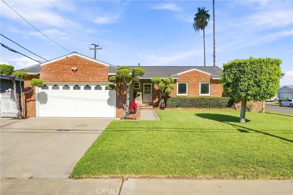 2027 W Orange, Anaheim, CA 92804 - #1