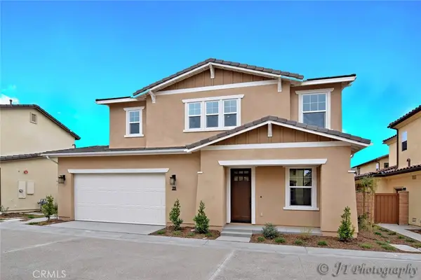 29 Barnes Road, Tustin, CA 92782