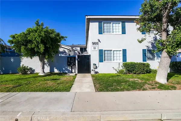988 El Camino, Costa Mesa, CA 92626
