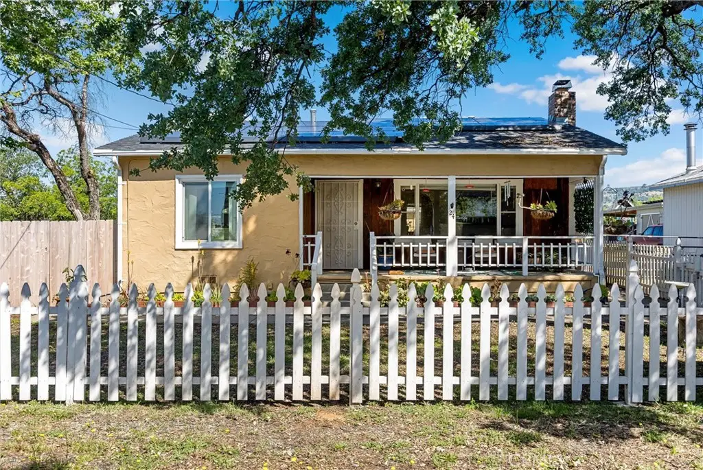 24 Grand Avenue, Oroville, CA 95965 - #1