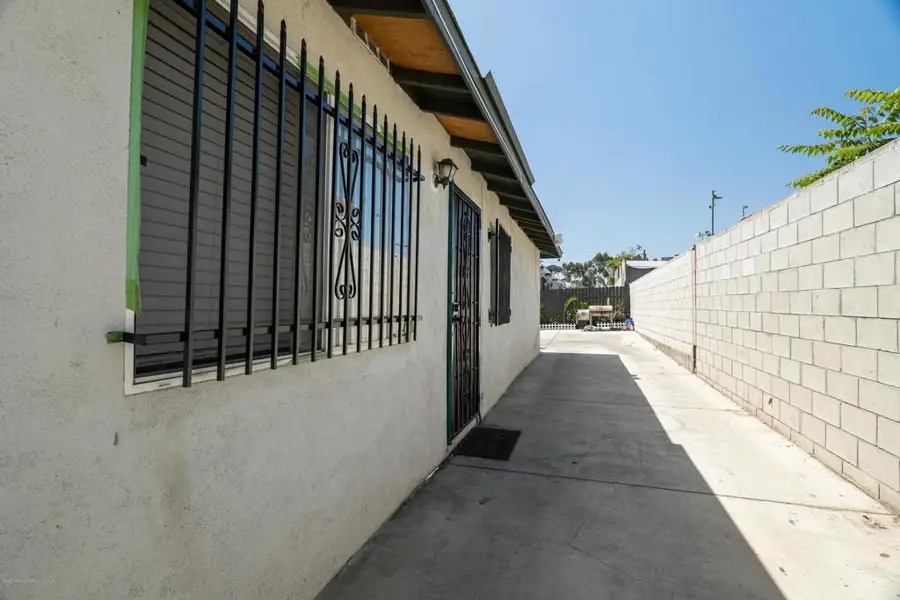 11415 Link Street, Los Angeles, CA 90061 - Image #2