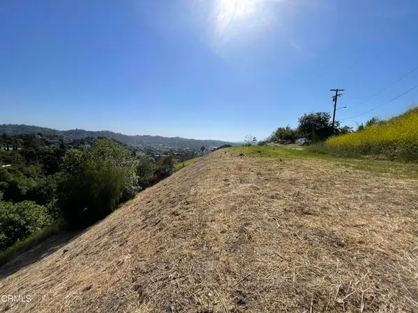 3612 N Paseo Drive, Los Angeles, CA 90065