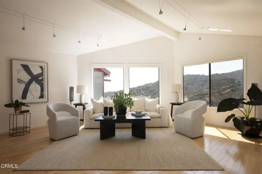 363 Patrician Way, Pasadena, CA 91105 - Image #3