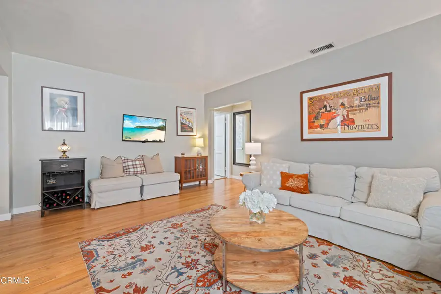 10338 Oro Vista Avenue, Sunland, CA 91040 - Image #3