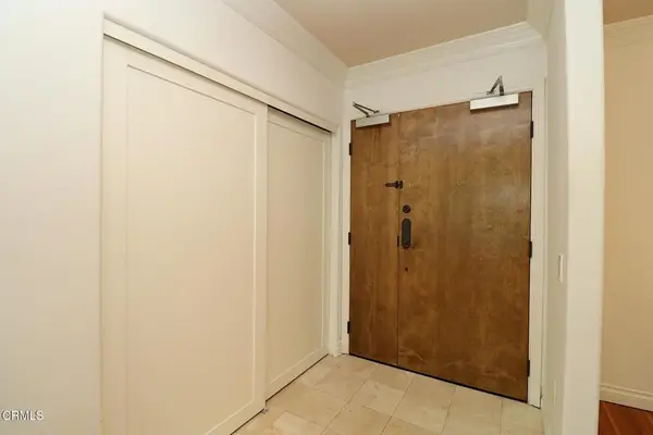 3855 Ingraham Street #204, Los Angeles, CA 90005