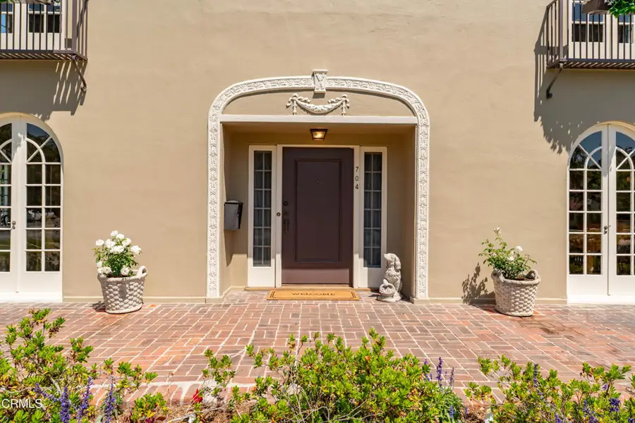 704 S Oakland Avenue, Pasadena, CA 91106 - #3