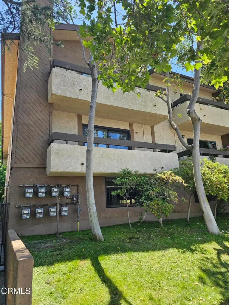 12330 Magnolia Boulevard #106, Valley Village, CA 91607 - #3