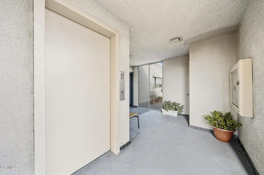 284 S Madison Avenue #401, Pasadena, CA 91101 - #3