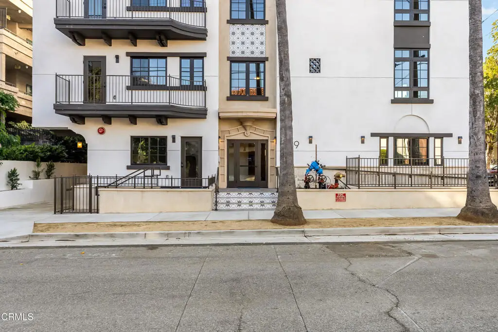 139 S Oak Knoll Avenue #102, Pasadena, CA 91101 - #1