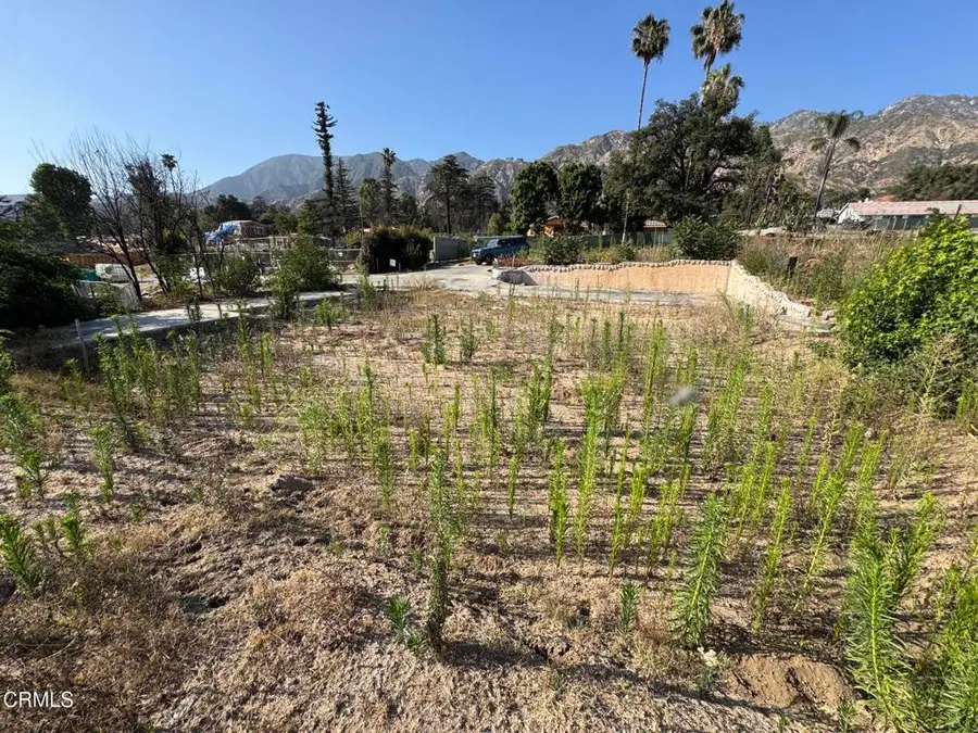 3320 N Raymond Avenue, Altadena, CA 91001 - #2