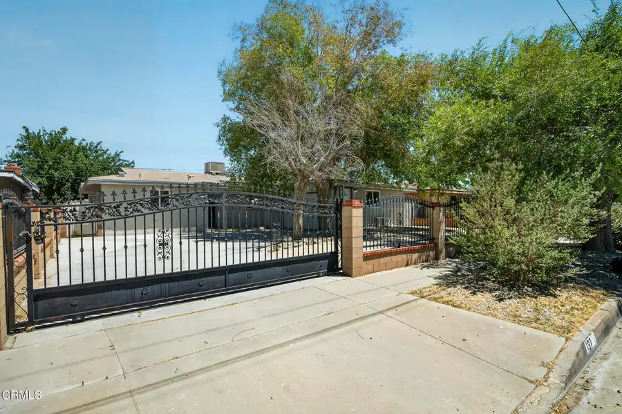 137 E Avenue J 8, Lancaster, CA 93535 - #3