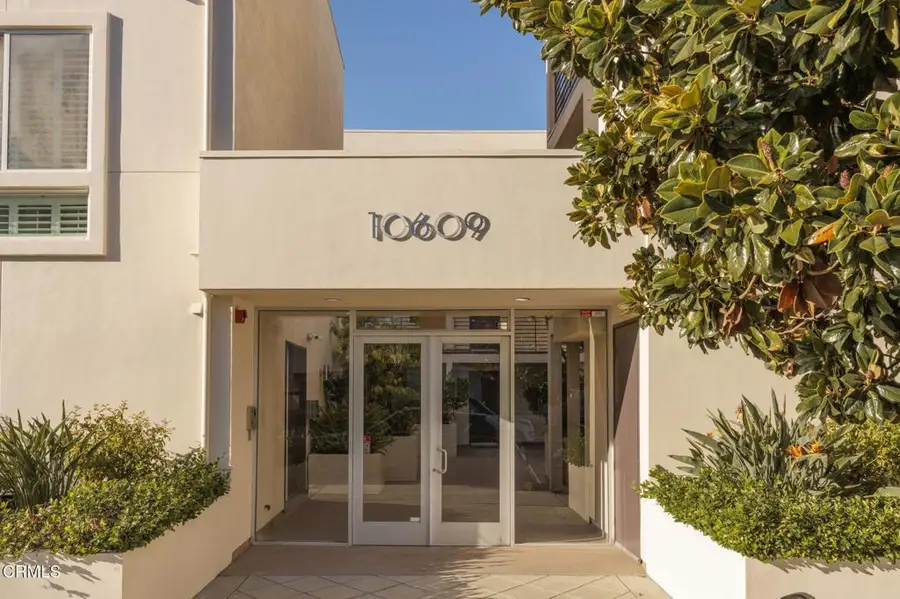 10609 Bloomfield Street #207, North Hollywood, CA 91602 - #2