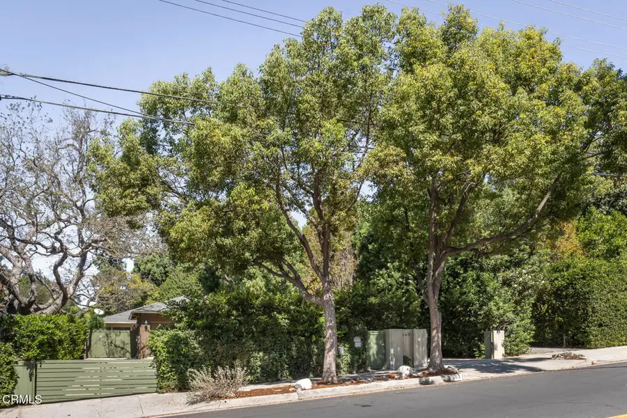 663 W California Boulevard, Pasadena, CA 91105 - #2