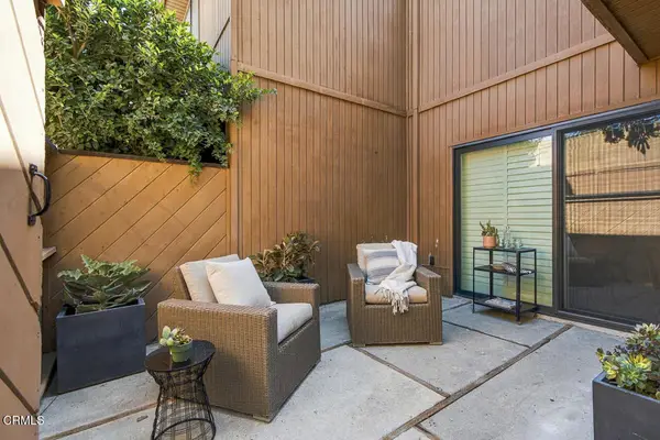 121 Arlington Drive #8, Pasadena, CA 91105