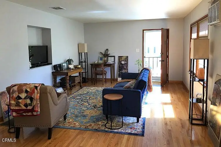 1371 N Grand Oaks Avenue, Pasadena, CA 91104 - #2