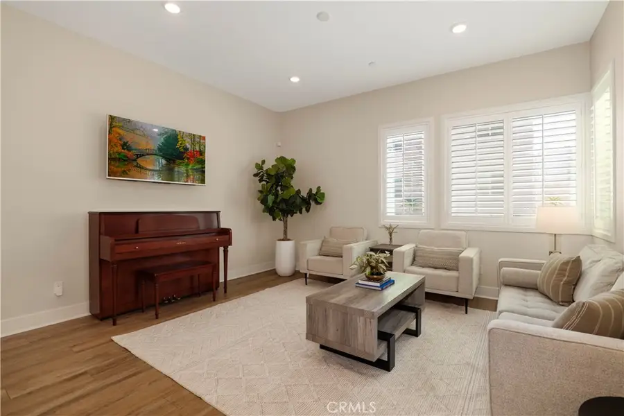 27512 Golden Currant Place, Valencia, CA 91381 - Image #2