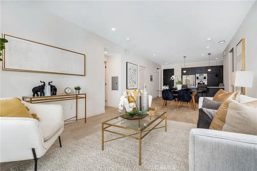 1333 S Orange Grove Avenue #201, Los Angeles, CA 90019 - Image #3