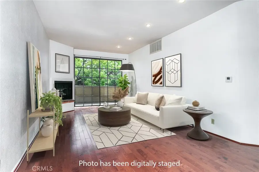 221 S Oak Knoll Avenue #202, Pasadena, CA 91101 - #3