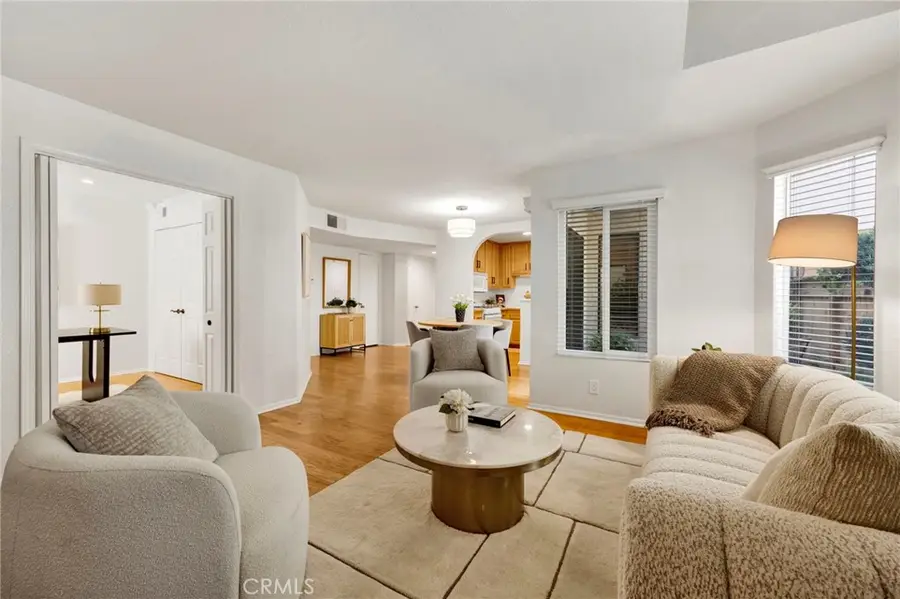 11939 Weddington Street #106, Valley Village, CA 91607 - #2