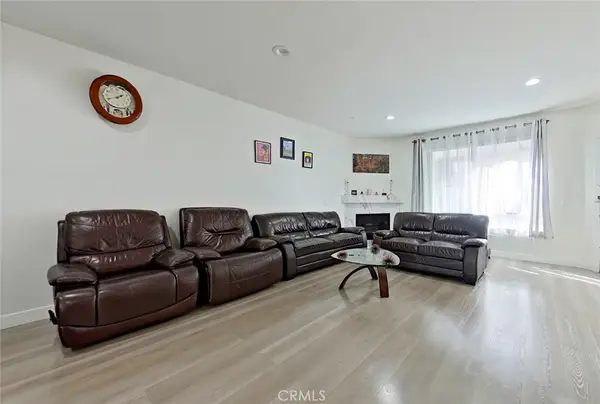 18347 Saticoy #6, Reseda, CA 91335
