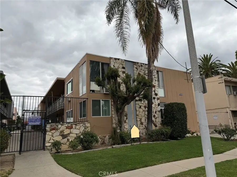 18315 Malden, Northridge, CA 91325 - #2