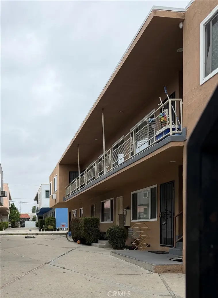 18315 Malden, Northridge, CA 91325 - #3