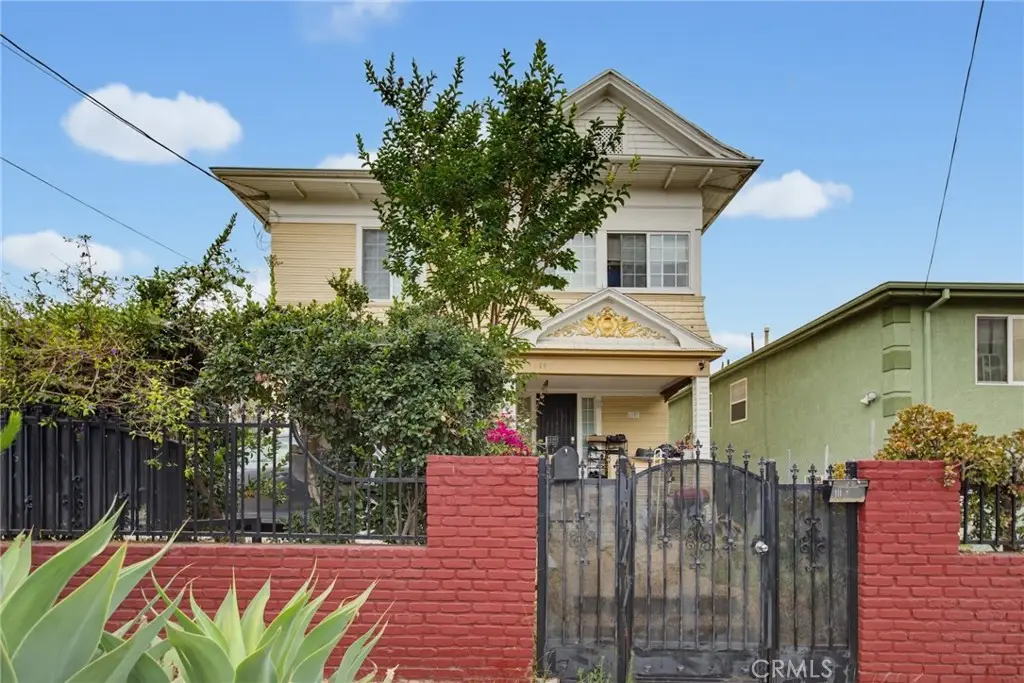 1107 S Mariposa Avenue, Los Angeles, CA 90006 - #1