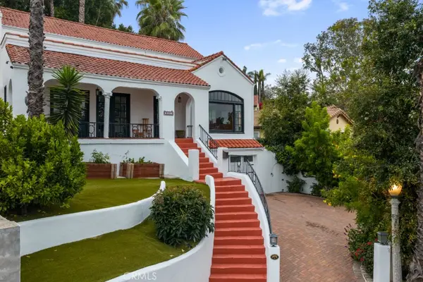 2037 Holly Hill, Los Angeles, CA 90068