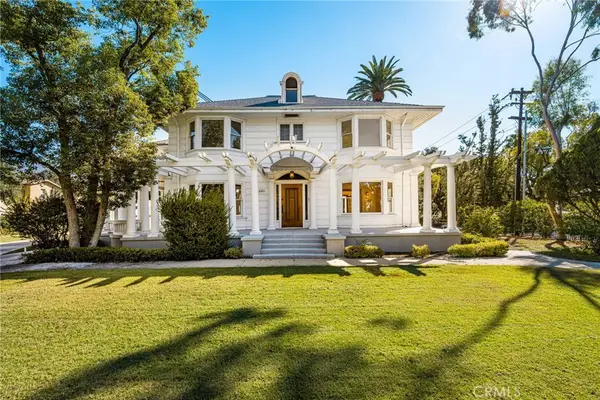 1440 N Los Robles, Pasadena, CA 91104