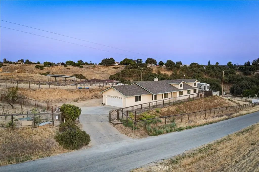 1690 Buck Way, Paso Robles, CA 93446 - Image #1