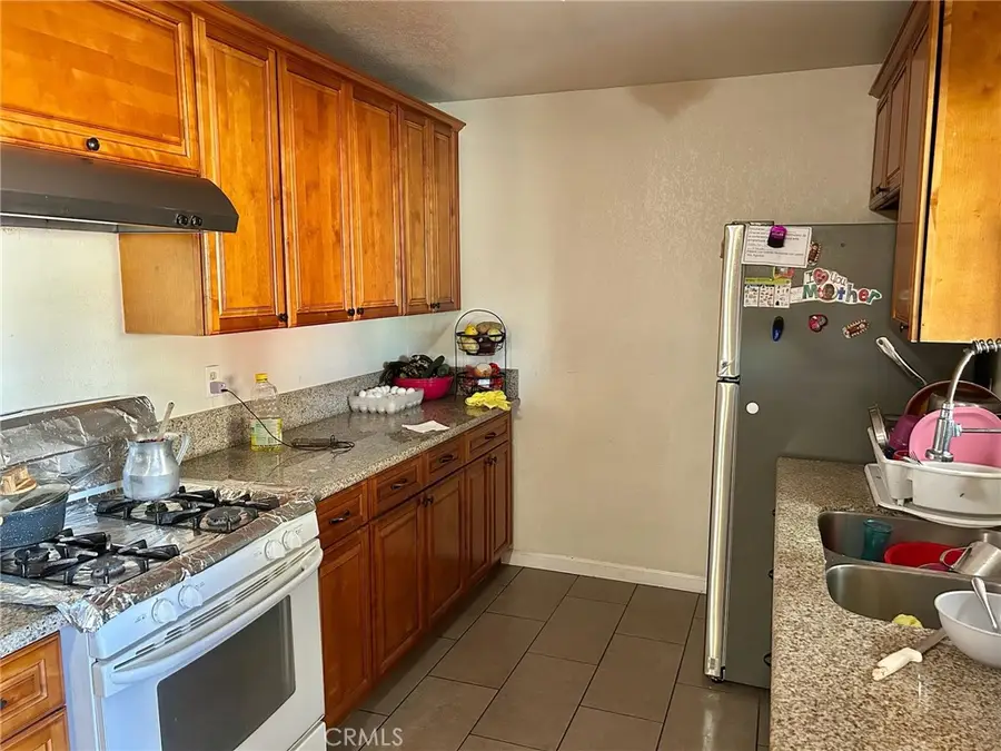 1011 W Harding Avenue, Santa Maria, CA 93458 - Image #2