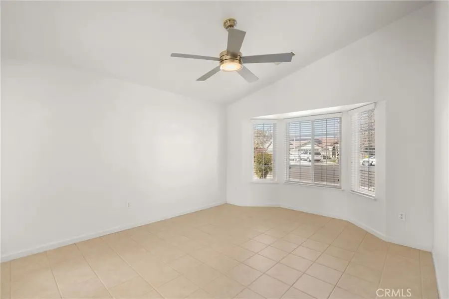 15647 Wooten Court, Kerman, CA 93630 - Image #2