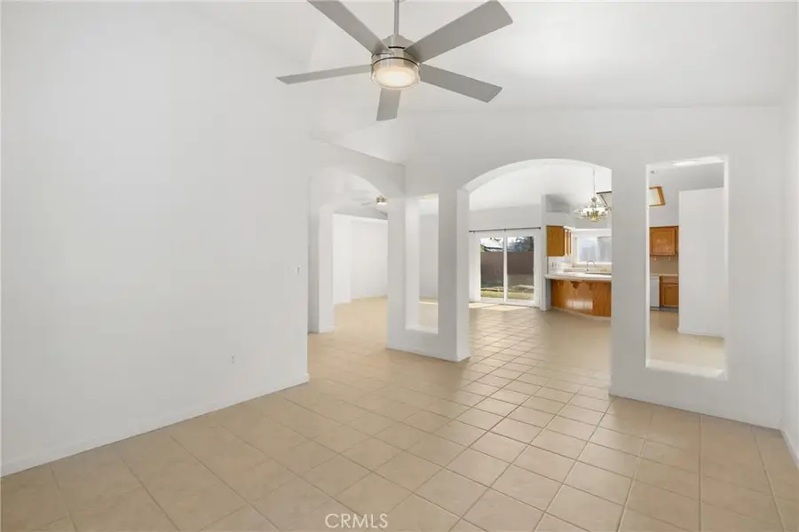 15647 Wooten Court, Kerman, CA 93630 - Image #3