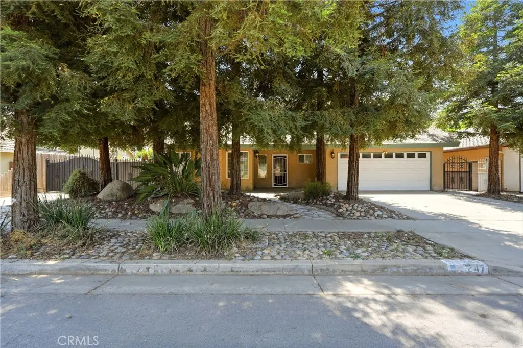 247 E Kennedy, Tulare, CA 93274 - #1