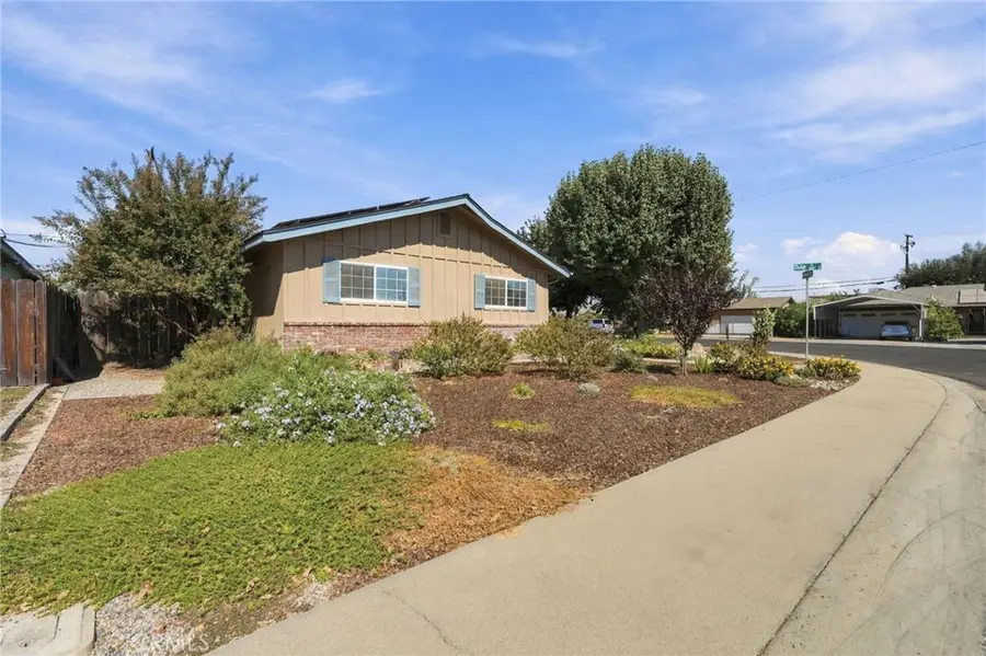 2234 W Cambridge Avenue, Visalia, CA 93277 - #3