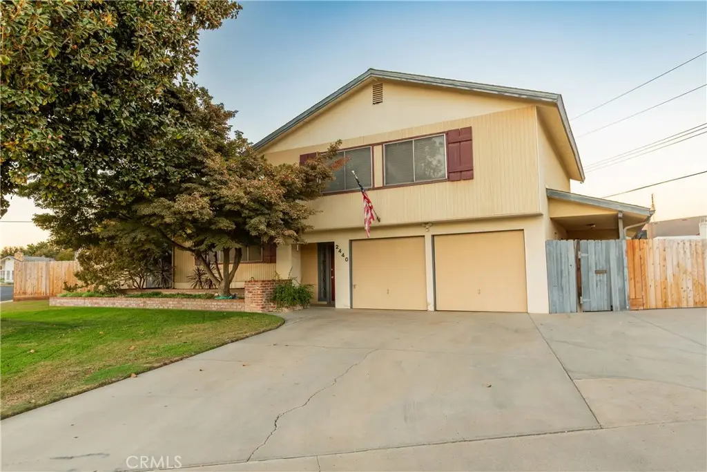 2440 E Howard, Visalia, CA 93292 - #1