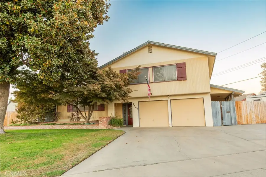 2440 E Howard, Visalia, CA 93292 - #2