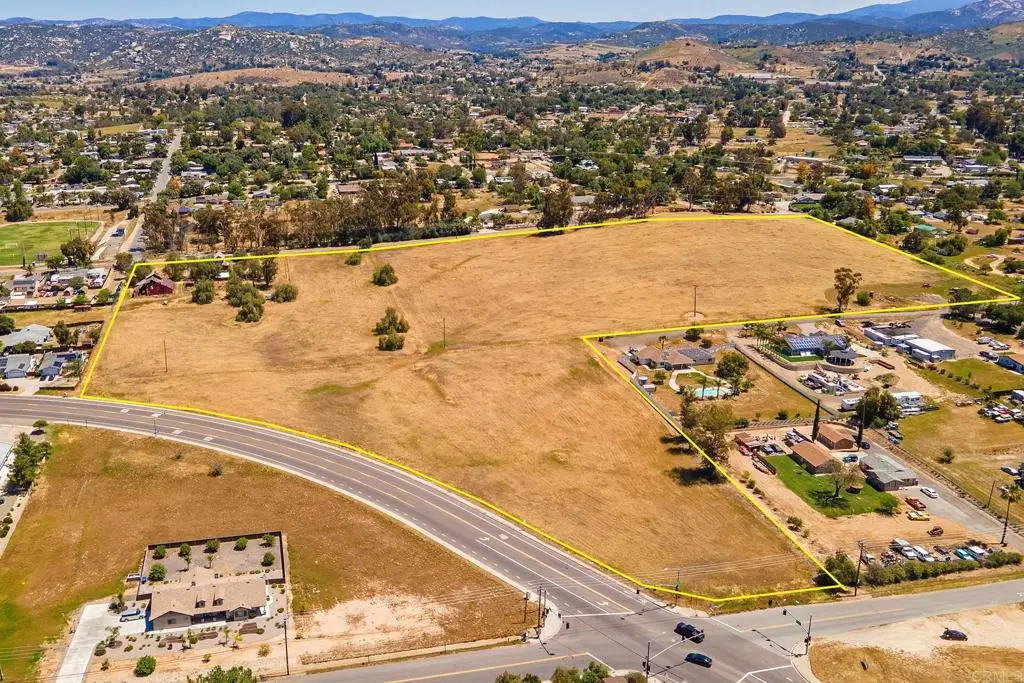 915 9th St, Ramona, CA 92065 - #1
