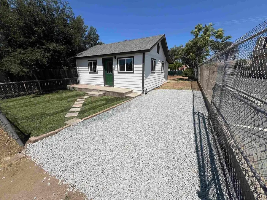 1021 D Street, Ramona, CA 92065 - #2