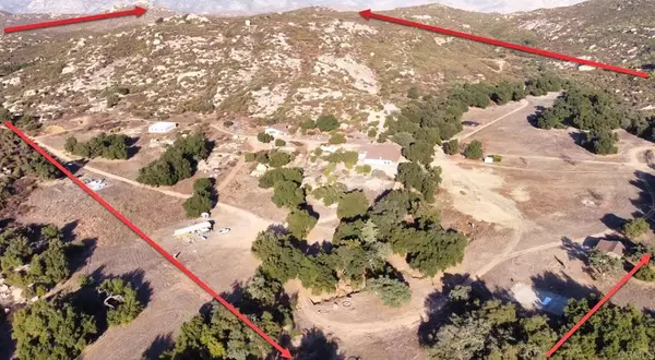 24352 Featherstone Canyon Rd, Lakeside, CA 92040