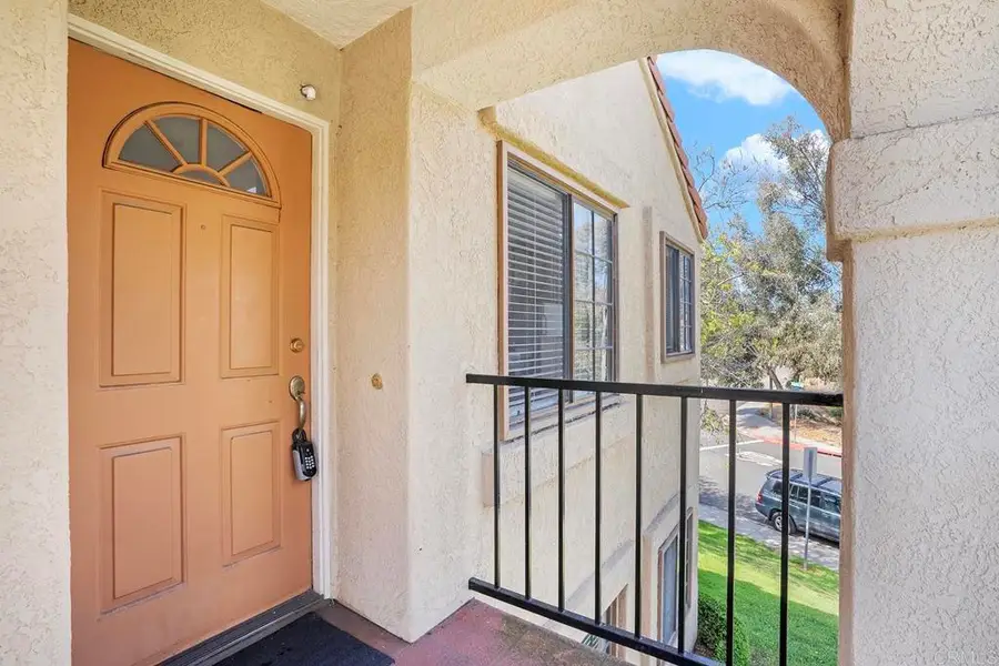 10774 Dabney Drive Drive #20, San Diego, CA 92126 - Image #2