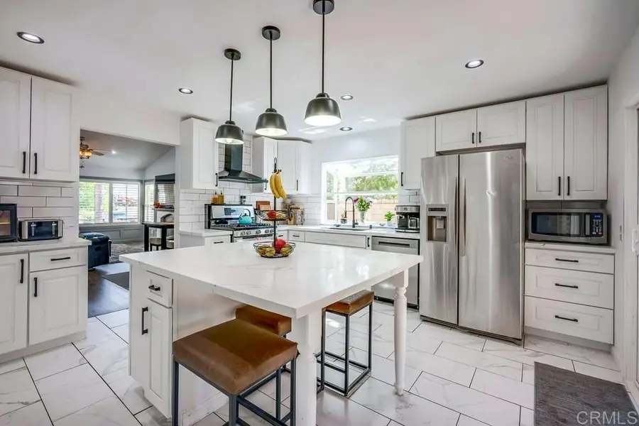 39685 Almansa, Murrieta, CA 92562 - Image #3