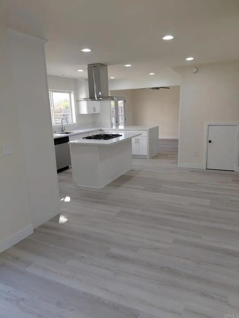 547 N Fillmore Avenue, Rialto, CA 92376 - Image #3