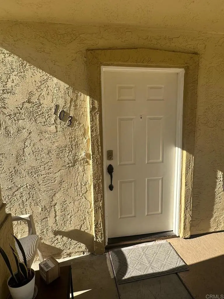 2055 Lakeridge Circle #103, Chula Vista, CA 91913 - Image #2