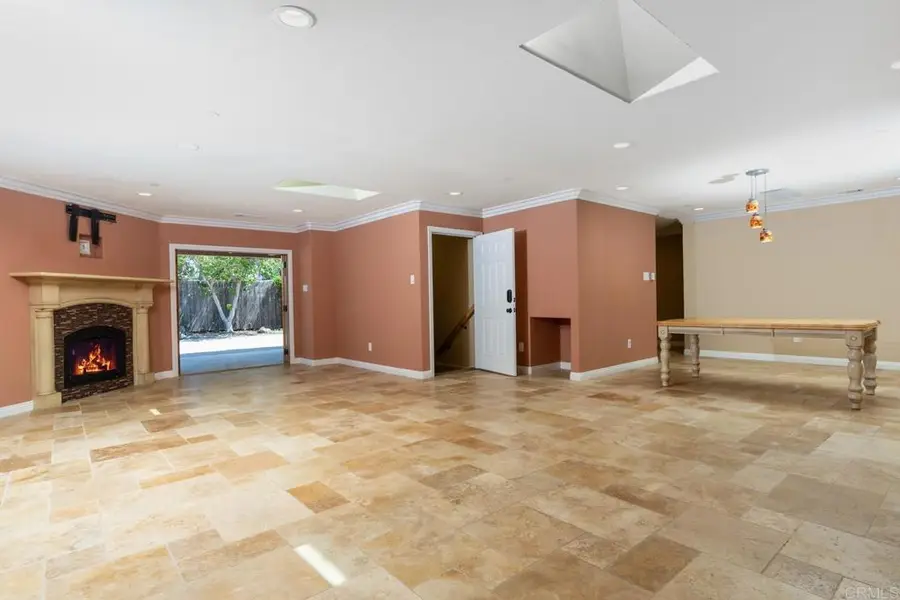 8364 Lake Ashwood Avenue, San Diego, CA 92119 - Image #3