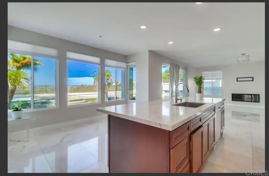 743 Terra Nova Dr, Chula Vista, CA 91910 - Image #2