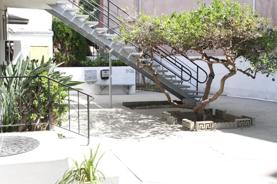 1815 Greenfield, West Los Angeles, CA 90025 - #3